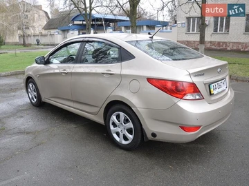Авто Hyundai Accent 2013 № 8679427