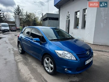 Авто Toyota Auris 2012 № 8679445