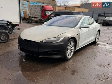 Авто Tesla Model S 2018 № 8679741