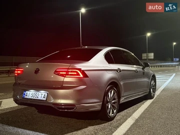 Авто Volkswagen Passat 2018 № 8679814