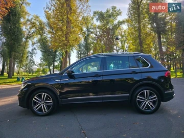 Авто Volkswagen Tiguan 2021 № 8680027