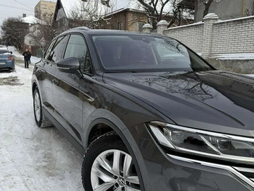 Авто Volkswagen Touareg 2022 № 8680031
