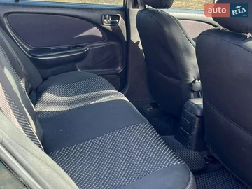 Авто Toyota Avensis 2001 № 8680060