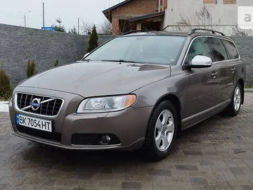 Авто Volvo V70 2009 № 8680149