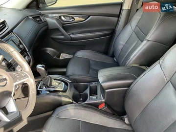 Авто Nissan Rogue 2018 № 8680455