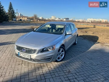Авто Volvo V60 2014 № 8680458