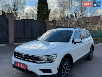 Авто Volkswagen Tiguan 2020 № 8680501