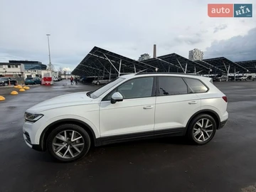 Авто Volkswagen Touareg 2024 № 8680772