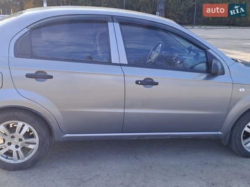Авто Chevrolet Aveo 2011 № 8680817