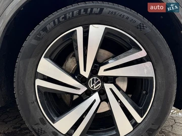 Авто Volkswagen Touareg 2020 № 8681591