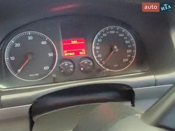 Авто Volkswagen Touran 2003 № 8681643