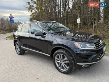 Авто Volkswagen Touareg 2015 № 8682093