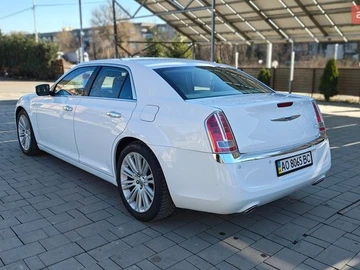 Авто Chrysler 300C 2012 № 8683204