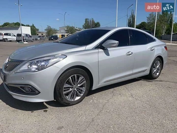 Авто Hyundai Grandeur 2015 № 8683218