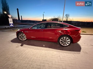 Авто Tesla Model 3 2018 № 8683397