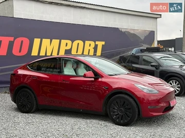 Авто Tesla Model Y 2024 № 8683449