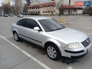 Авто Volkswagen Passat 2004 № 8683550
