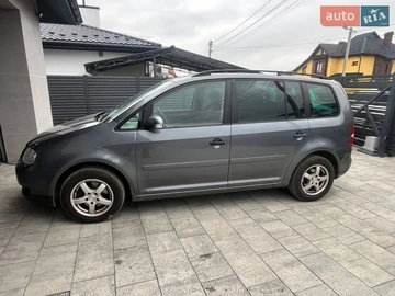 Авто Volkswagen Touran 2006 № 8684539