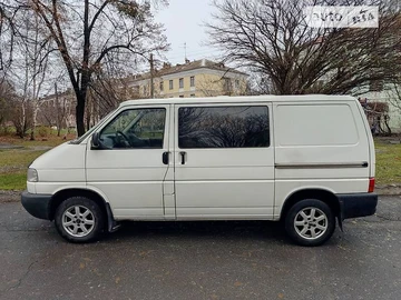 Авто Volkswagen Transporter 2000 № 8684625