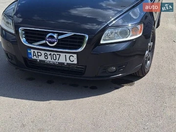 Авто Volvo V50 2010 № 8684679