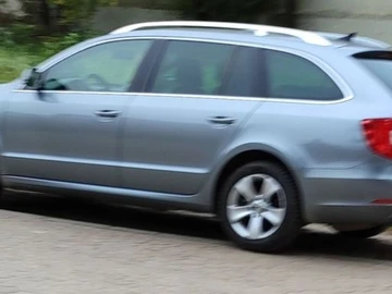 Авто Skoda Superb 2010 № 8684882