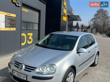 Авто Volkswagen Golf 2004 № 8685176