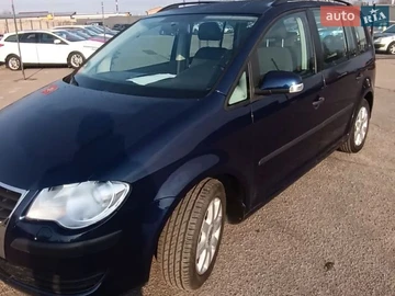 Авто Volkswagen Touran 2008 № 8685330