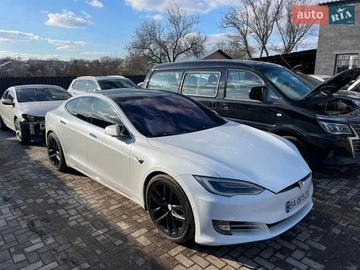 Авто Tesla Model S 2017 № 8685485