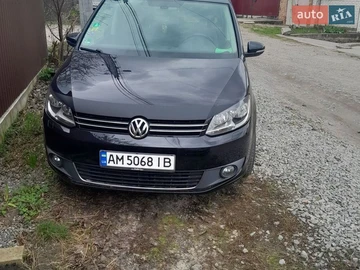 Авто Volkswagen Touran 2011 № 8685553