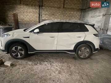 Авто BYD Sea Lion 05 2025 № 8685676