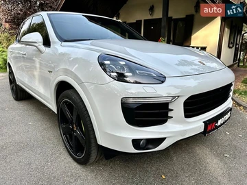 Авто Porsche Cayenne 2016 № 8686061