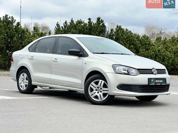 Авто Volkswagen Polo 2014 № 8686176