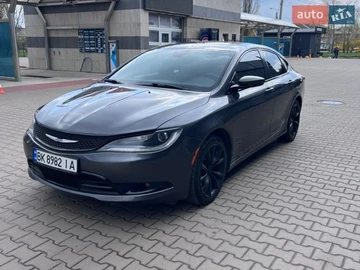 Авто Chrysler 200 2015 № 8686319