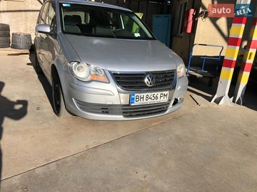 Авто Volkswagen Touran 2007 № 8686476