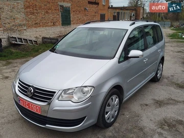 Авто Volkswagen Touran 2008 № 8686647