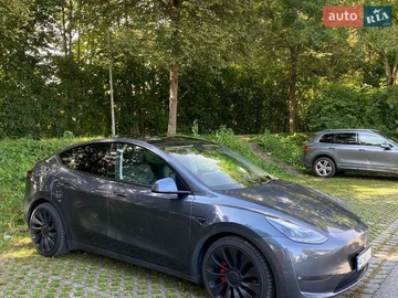 Авто Tesla Model Y 2021 № 8686951