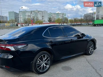Авто Toyota Camry 2021 № 8686979