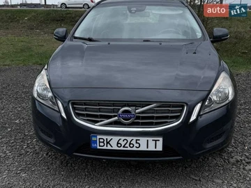 Авто Volvo V60 2012 № 8687430