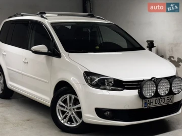 Авто Volkswagen Touran 2013 № 8688301