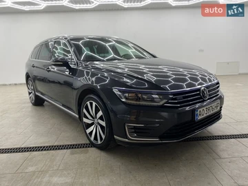 Авто Volkswagen Passat 2017 № 8689004