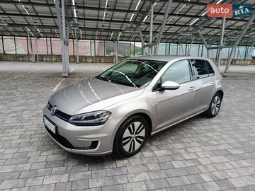 Авто Volkswagen E-Golf 2016 № 8689053