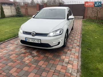 Авто Volkswagen E-Golf 2017 № 8689072