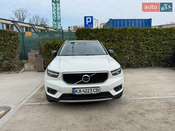 Авто Volvo Xc40 2020 № 8689403