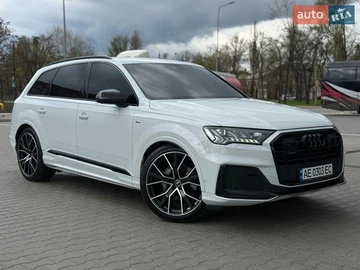 Авто Audi Q7 2020 № 8689811