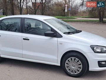 Авто Volkswagen Polo 2017 № 8690023