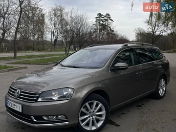 Авто Volkswagen Passat 2011 № 8690025