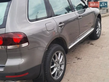 Авто Volkswagen Touareg 2009 № 8690196