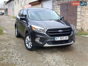 Авто Ford Escape 2018 № 8690229