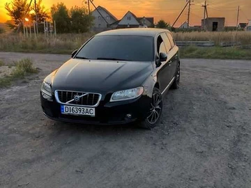 Авто Volvo V70 2008 № 8690460