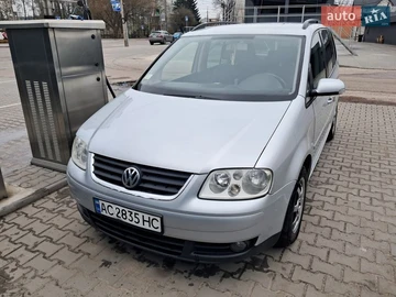 Авто Volkswagen Touran 2004 № 8690491